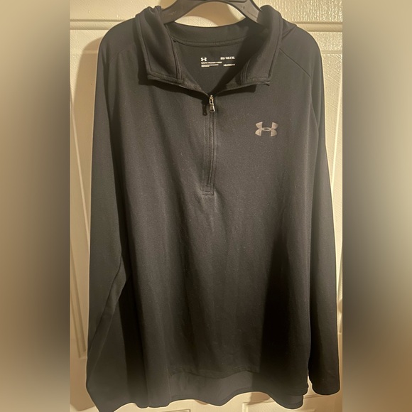 Under Armour Tops - Under Armour Black HeatGear Pullover with zip